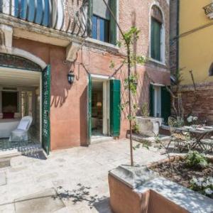 Ca' Dell'Ulivo Private Garden Venice