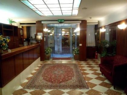 Hotel Diana - image 15