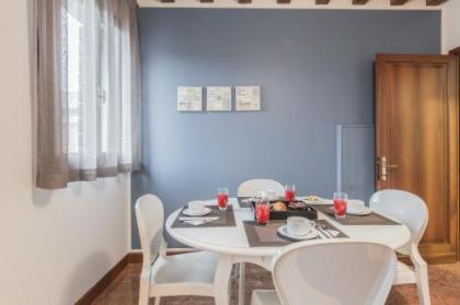 Ca' del Monastero 6 Collection Chic Apartment for 4 Guests with Lift - image 7