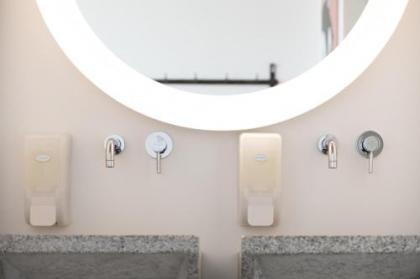 Anda Venice - image 10