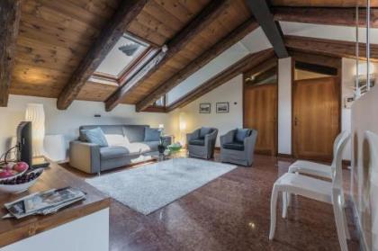 Ca' Del Monastero 9 Collection Spacious Apartment up to 5 Guests - image 15