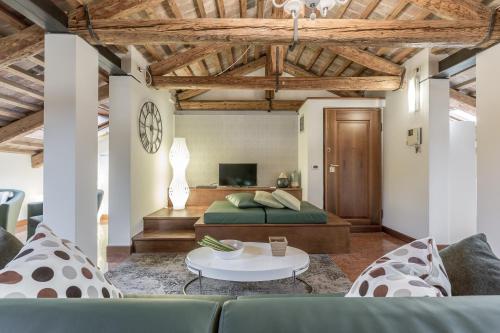 Ca' del Monastero 7 Collection Bright Apartment with Terrace - image 2