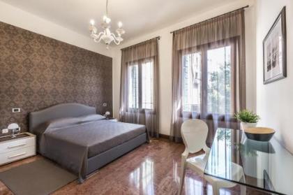 Ca' del Monastero 2 Collection Apt for 4 Guests with Lift - image 15