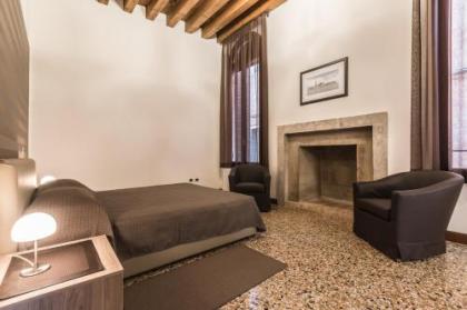 Ca' del Monastero 4 Collection Apartment up to 8 Guests with Lift - image 10
