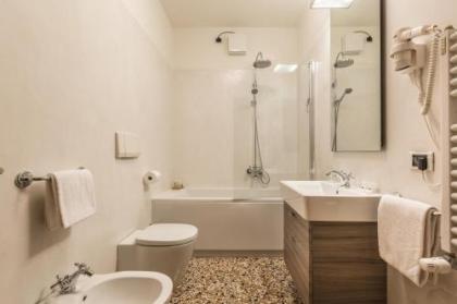 Ca' del Monastero 4 Collection Apartment up to 8 Guests with Lift - image 14