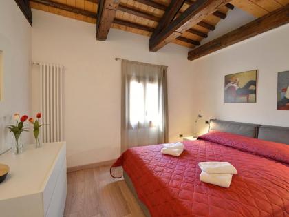 Castello di Godego Apartment Sleeps 2 Air Con WiFi - image 13