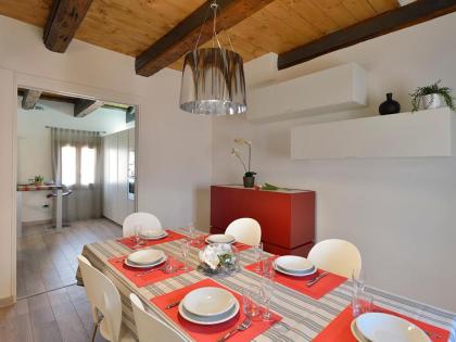 Castello di Godego Apartment Sleeps 2 Air Con WiFi - image 17
