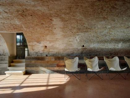 Castello di Godego Villa Sleeps 16 Pool Air Con - image 8