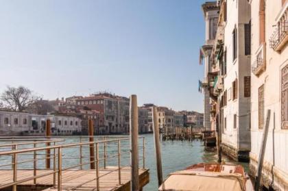 Fenice Backstage over Canal - image 18