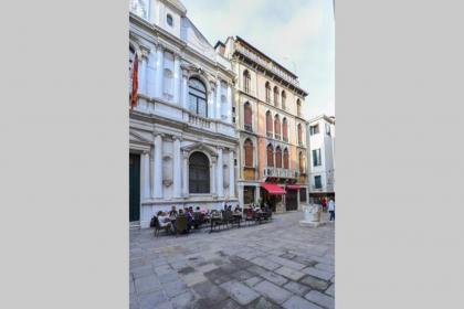 Ca' Fenice charming apartment in San Marco sleep 7 - image 9