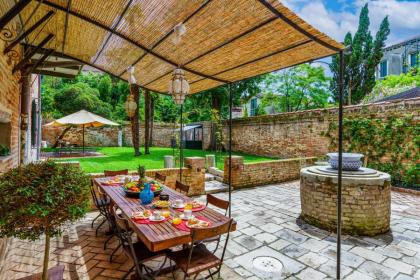 Corte della Palma Superb Venetian Garden Venice