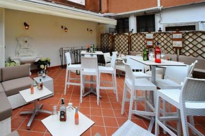 Hotel Fontana - image 12