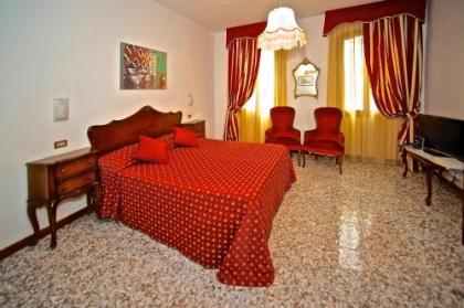 Hotel Fontana - image 13