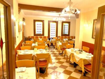 Hotel Fontana - image 15