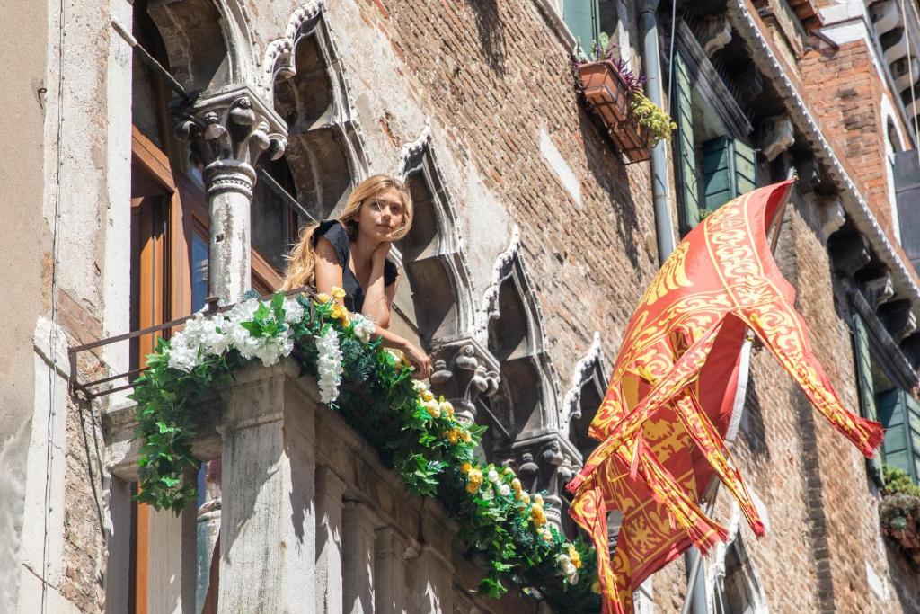 Dimora Al Doge Beato Canal View - image 6