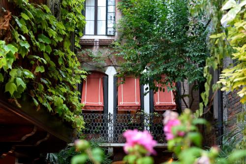 Hotel Flora - By Romanelli Family - main image