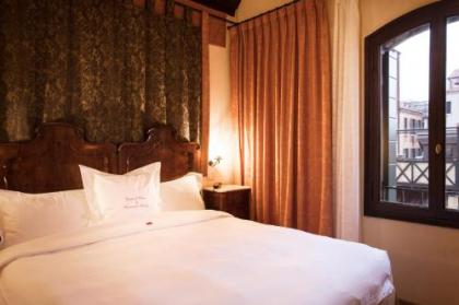 Hotel Flora - By Romanelli Family - image 16