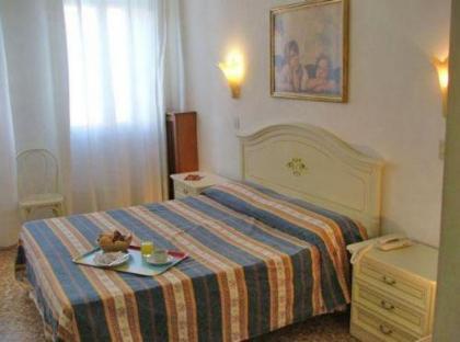 Hotel Airone - image 4