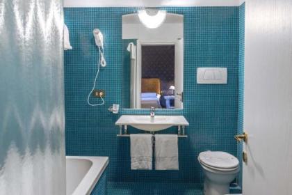 Hotel La Fenice et Des Artistes - image 12