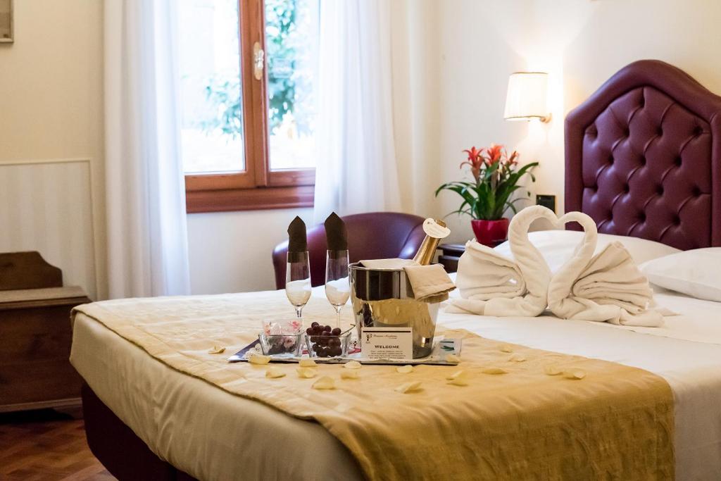 Pensione Accademia - Villa Maravege - image 5