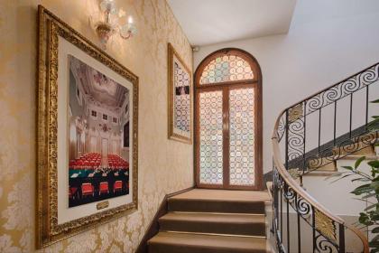 NH Venezia Santa Lucia - image 8