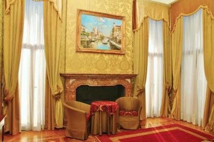 Pesaro Palace - image 12