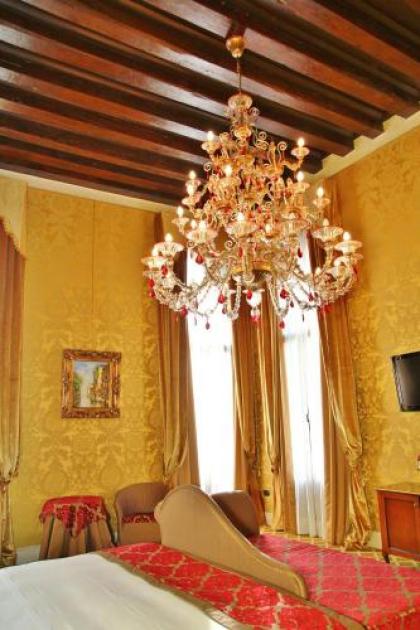 Pesaro Palace - image 19