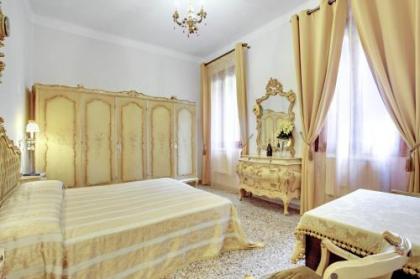 Queen House Venezia - image 1