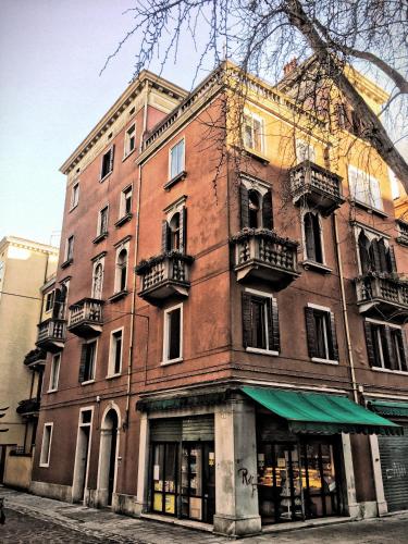 Queen House Venezia - image 3