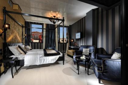 Carnival Palace Hotel - image 1