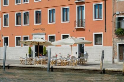 Carnival Palace Hotel - image 20