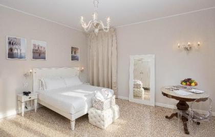 iH Hotels Venezia Salute Palace - image 3
