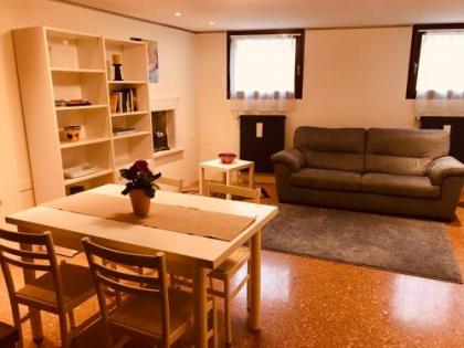 Venice and Venice Apartments - private rooms in shared apartment - image 14