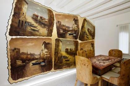 Casa Fortuny Luxury Apartment - image 15