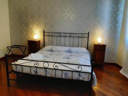 Corte dei Miracoli - image 20