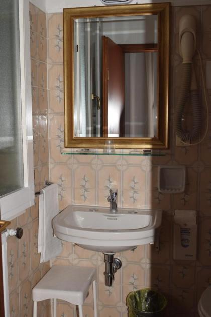 Albergo Basilea - image 22