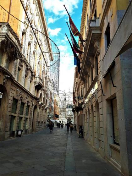 Ve-nice Suite Apartment SM2019 - image 5