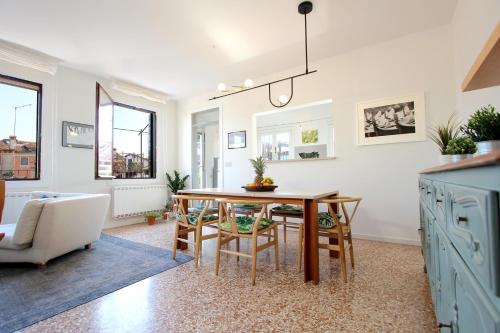 City Apartments Salute-Accademia - image 3