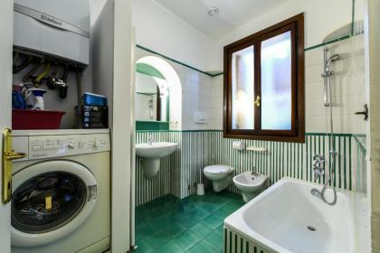 Rialto Apartment - image 12