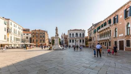 The Lion's House APT5 - image 16