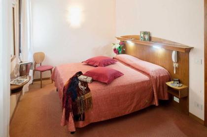 Easy Hostel Venice - image 9