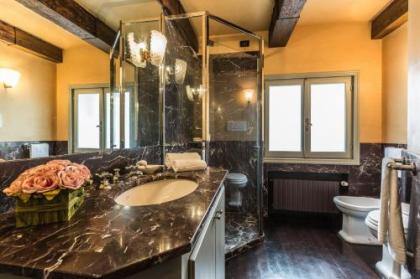 The Venetian Penthouse - image 18