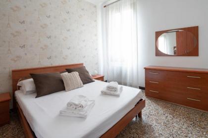 San Polo Canal View Apartments by Wonderful Italy - image 14