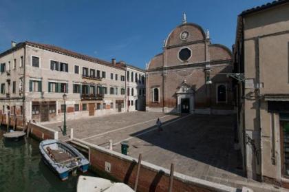 Appartamenti inside Palazzo Foscarini - image 2