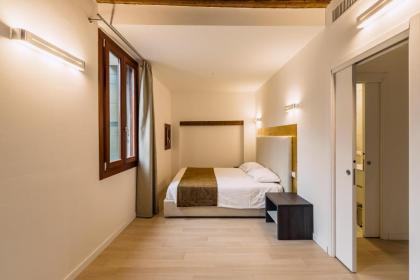 Charming Palace Corte del Teatro - image 20