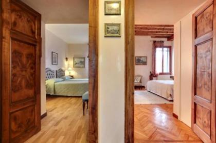 Biennale APT Balcony - image 18