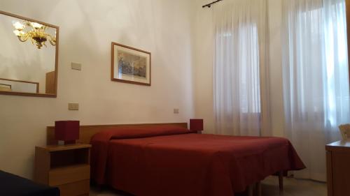 rialto1082 - main image