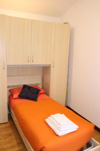 Alessandra House - image 24