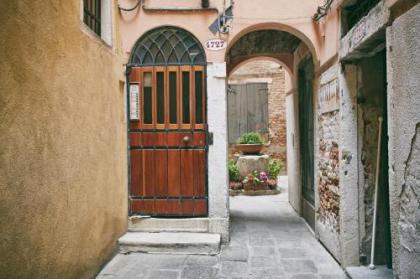 San Luca Flats - image 12