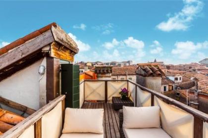 Ca' Del Teatro Terrace - image 5